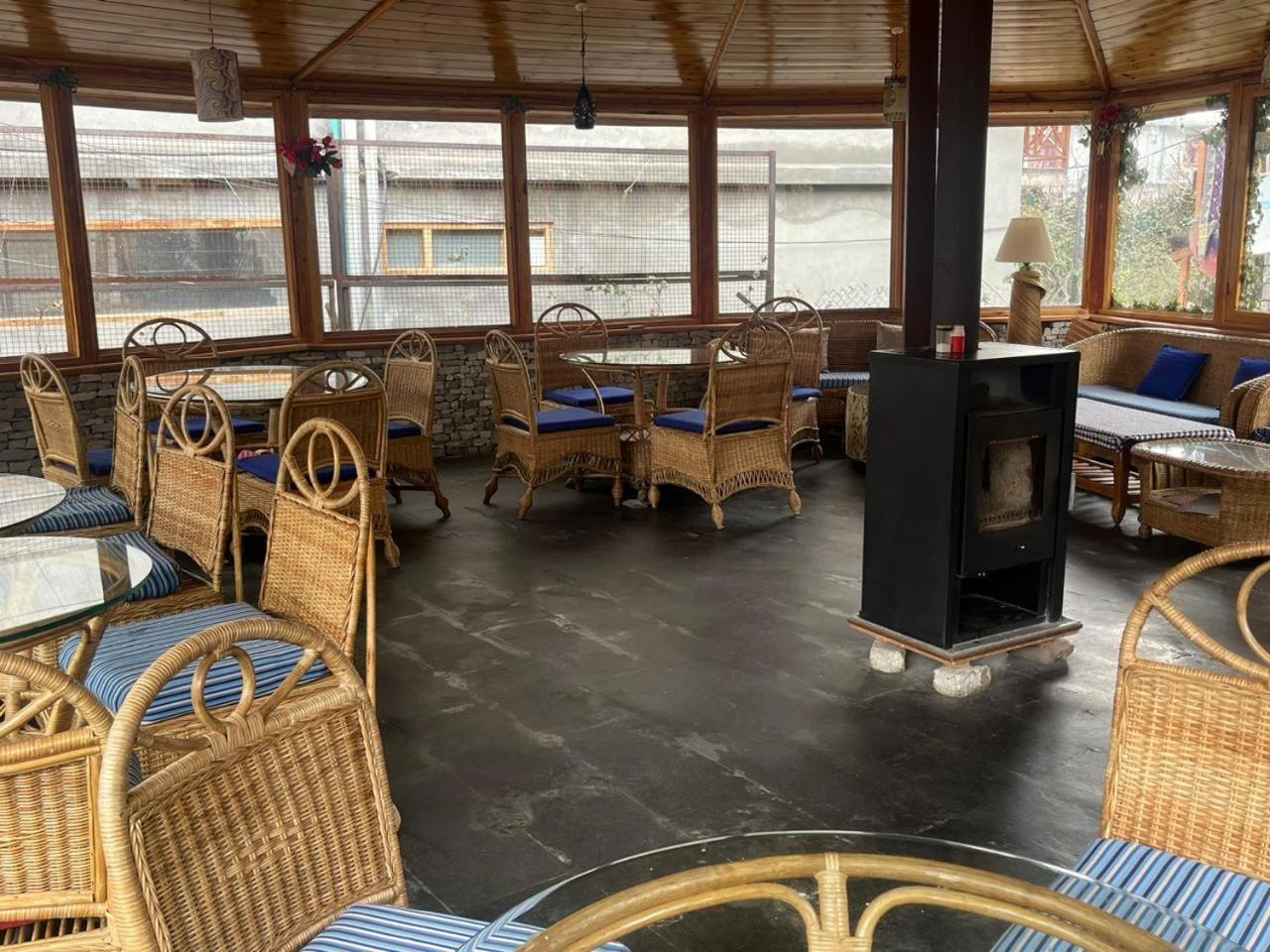 Mrikula Cottage Manāli Eksteriør bilde